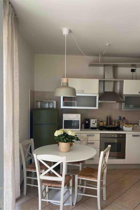 Accogliente Appartamento - Milão Exterior foto